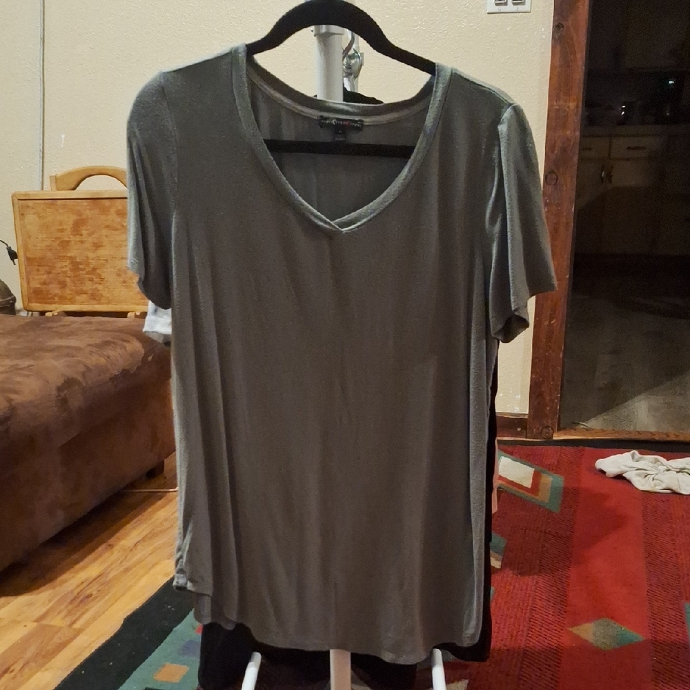 Everyday V-Neck Short Sleeve Tee - Olive Green
